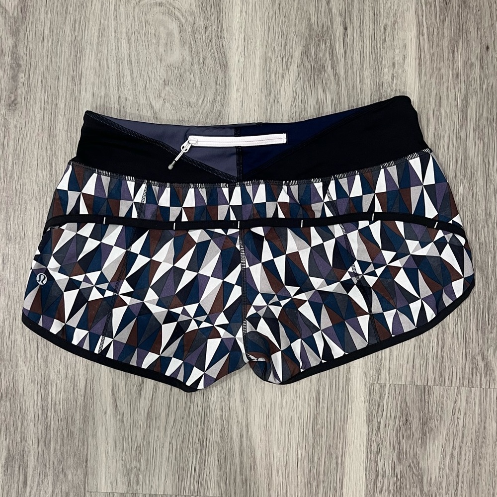 Lululemon Speed up short 2.5 low rise